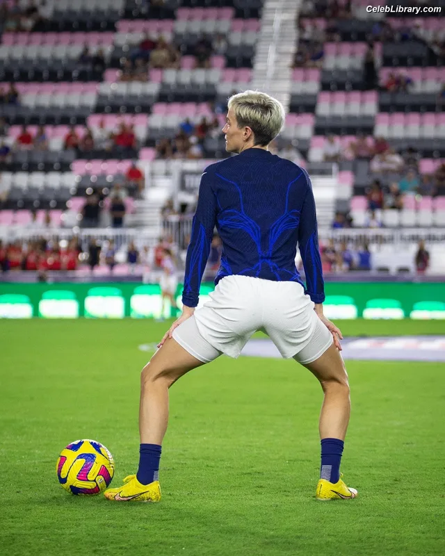 Megan Rapinoe photo 22 of 80