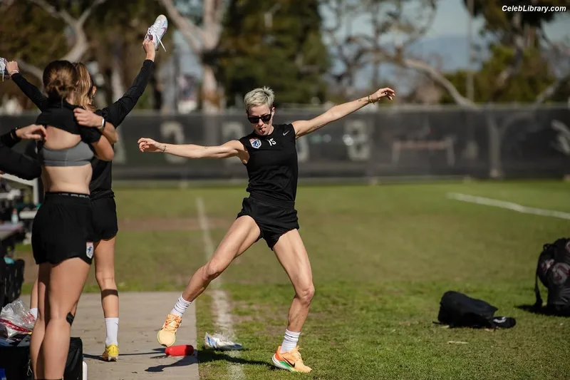 Megan Rapinoe photo 4 of 80