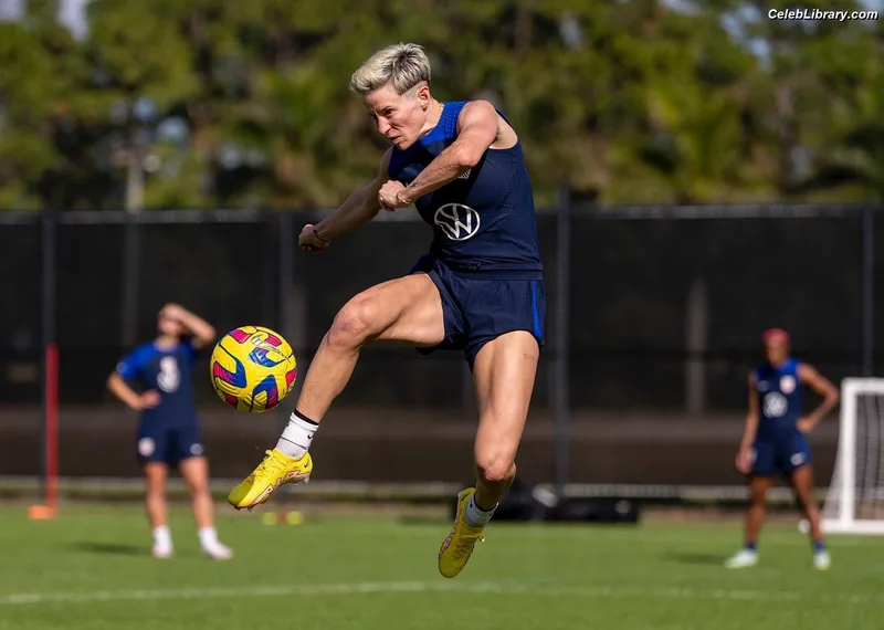Megan Rapinoe photo 9 of 80