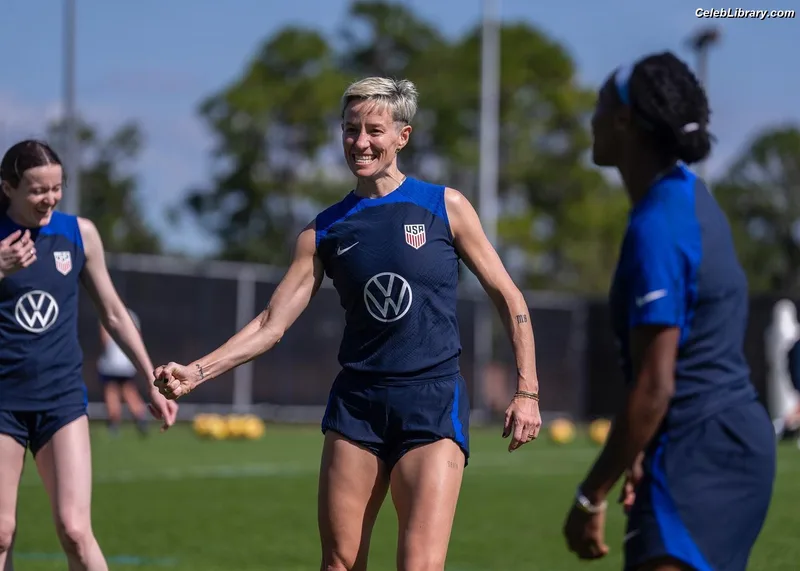 Megan Rapinoe photo 10 of 80