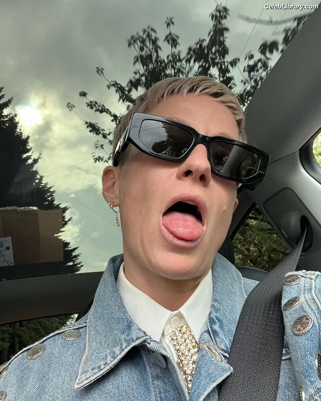Megan Rapinoe photo 15 of 80