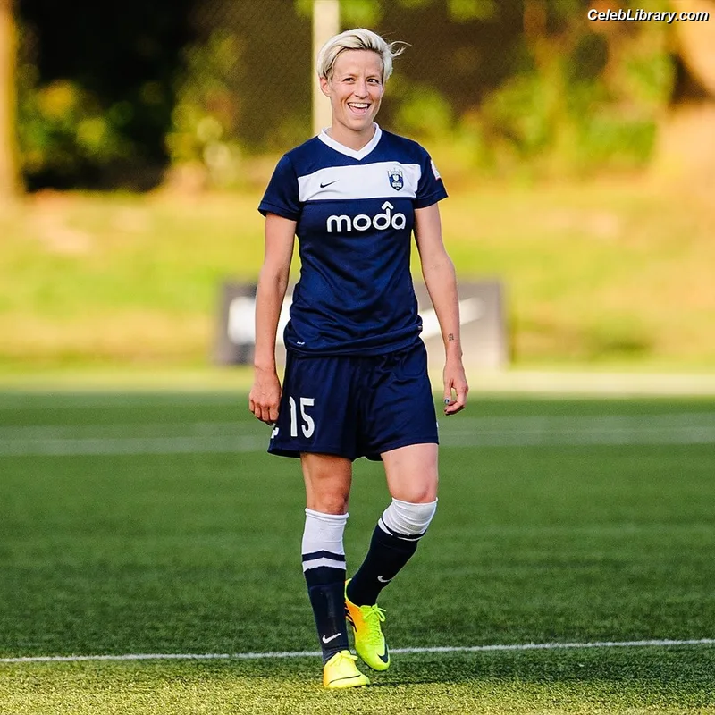 Megan Rapinoe photo 17 of 80