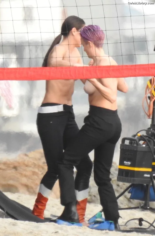 Megan Rapinoe photo 8 of 80