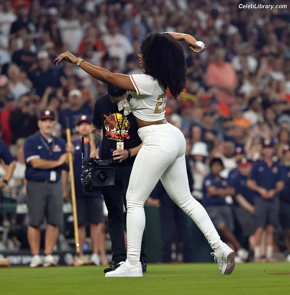 Megan Thee Stallion photo 10 of 2001