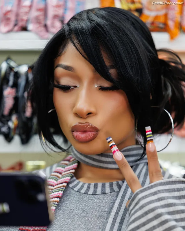 Megan Thee Stallion photo 23 of 1985