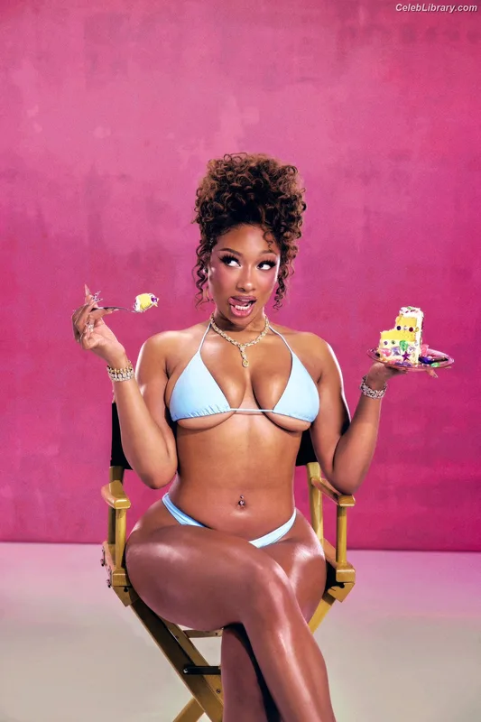 Megan Thee Stallion photo 1 of 1985