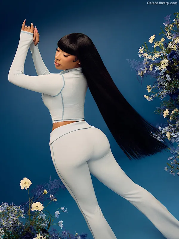 Megan Thee Stallion photo 24 of 1985