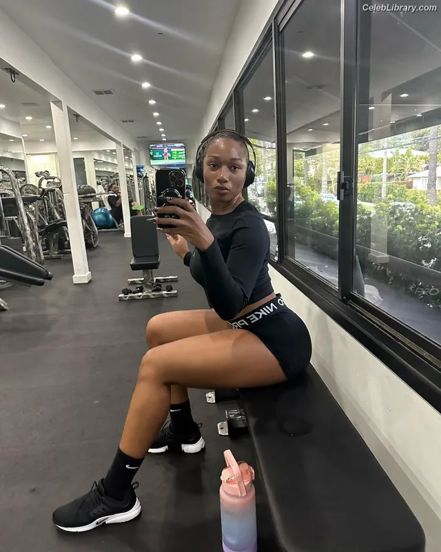 Megan Thee Stallion photo 20 of 1985