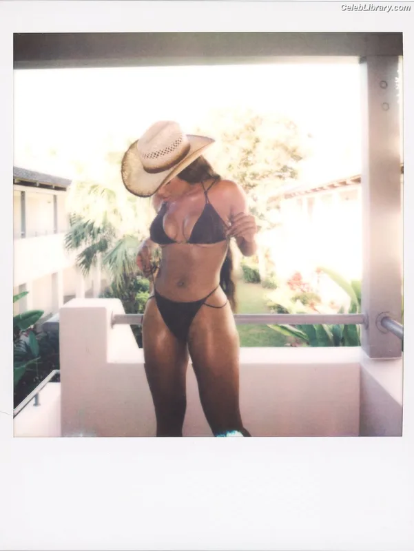 Megan Thee Stallion photo 5 of 1985