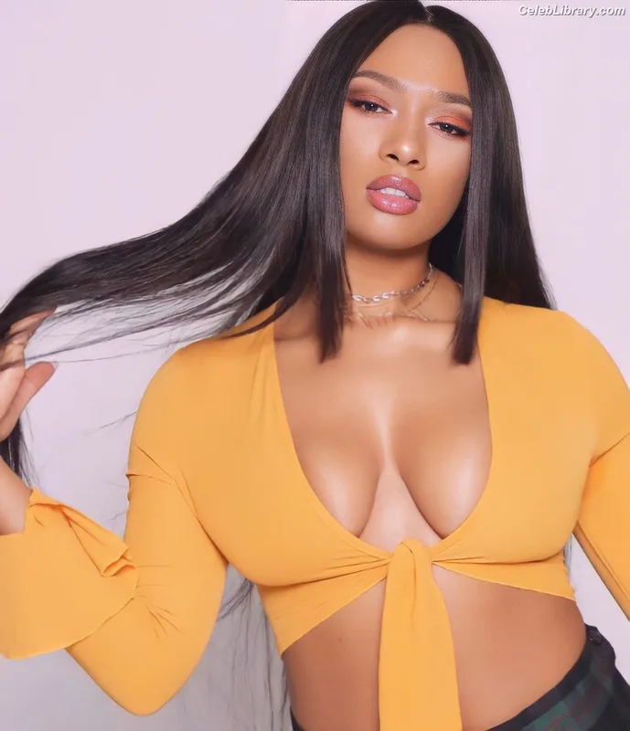 Megan Thee Stallion photo 7 of 1985