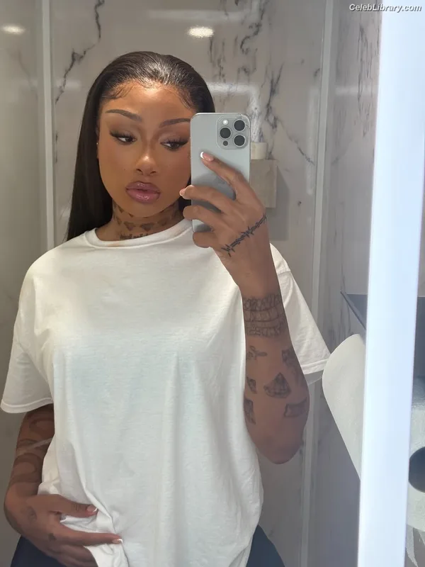 Megan Thee Stallion photo 21 of 1985