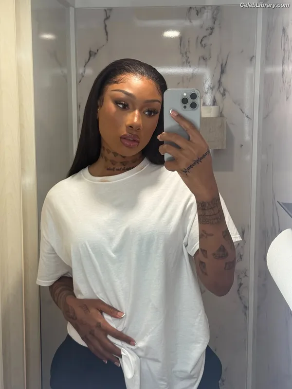 Megan Thee Stallion photo 23 of 1985
