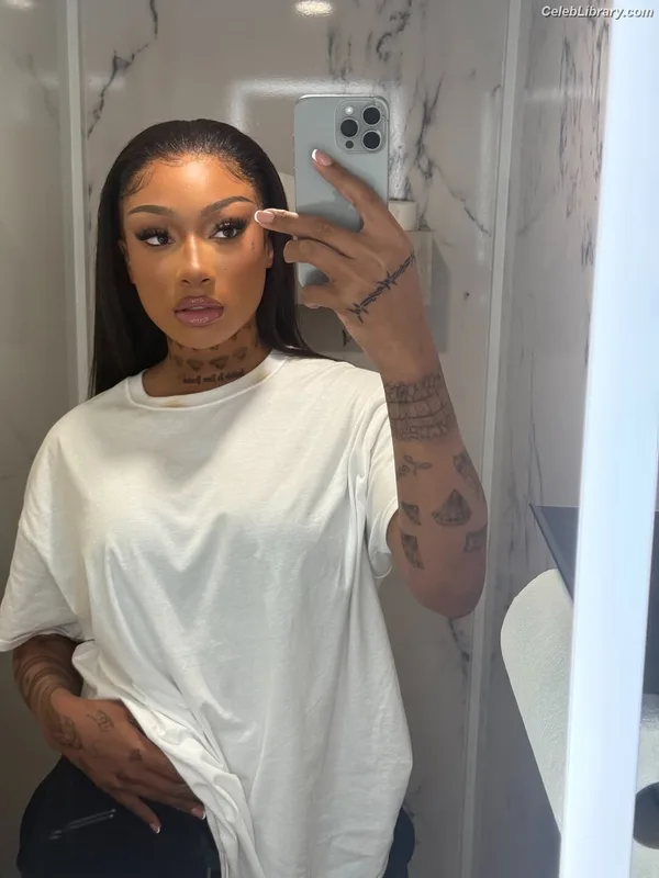 Megan Thee Stallion photo 24 of 1985