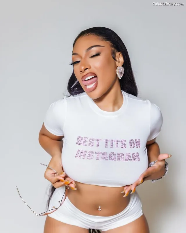 Megan Thee Stallion photo 8 of 1985