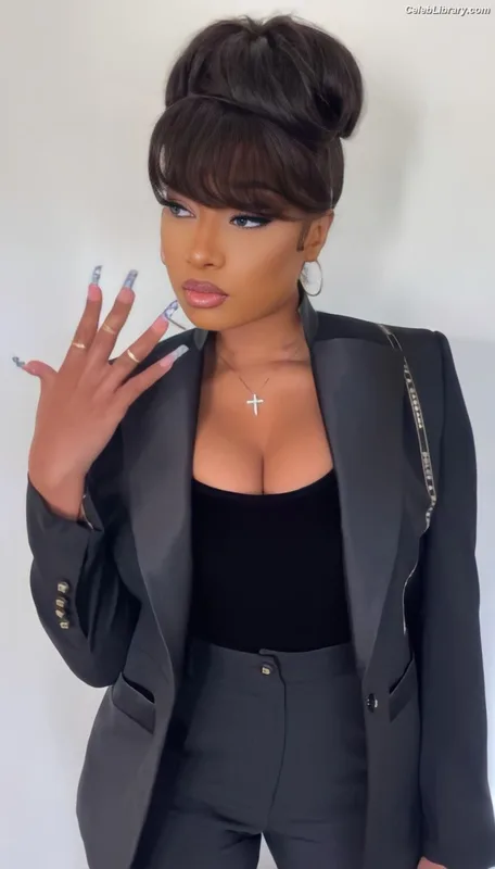 Megan Thee Stallion photo 9 of 1985