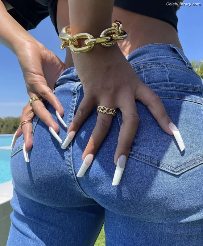 Megan Thee Stallion photo 16 of 1985