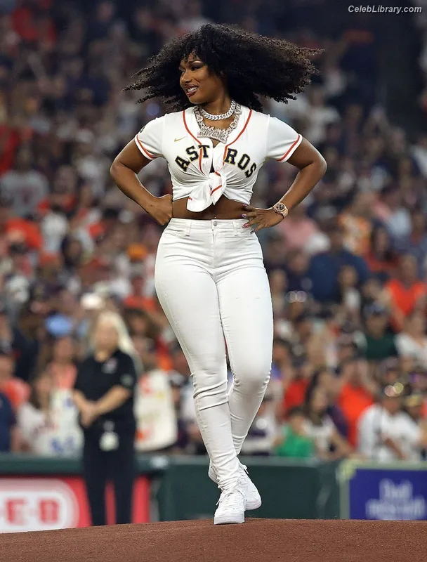 Megan Thee Stallion photo 7 of 1985