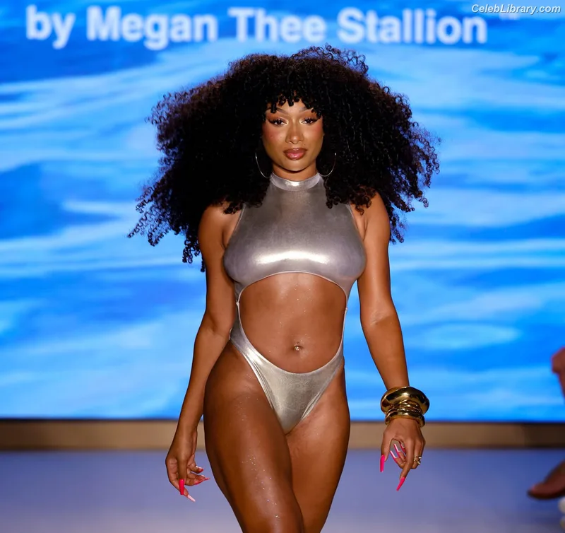 Megan Thee Stallion photo 7 of 1985