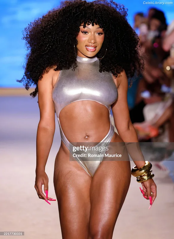 Megan Thee Stallion photo 8 of 1985