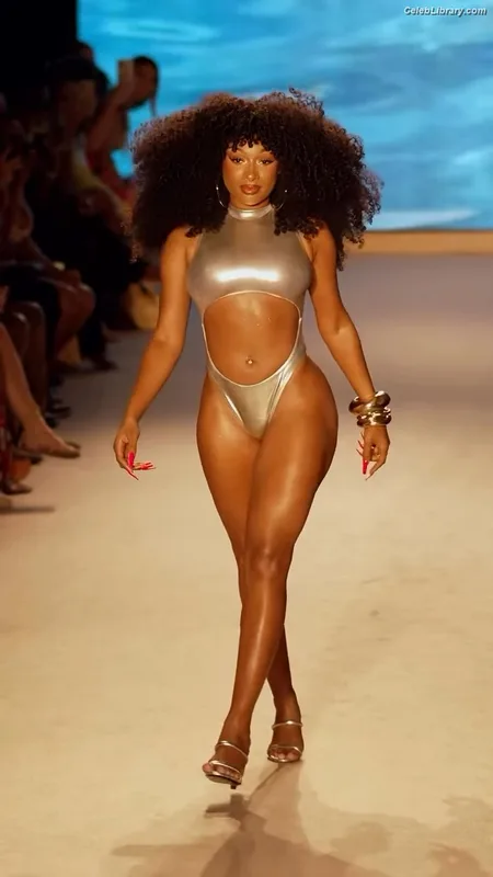 Megan Thee Stallion photo 5 of 1985