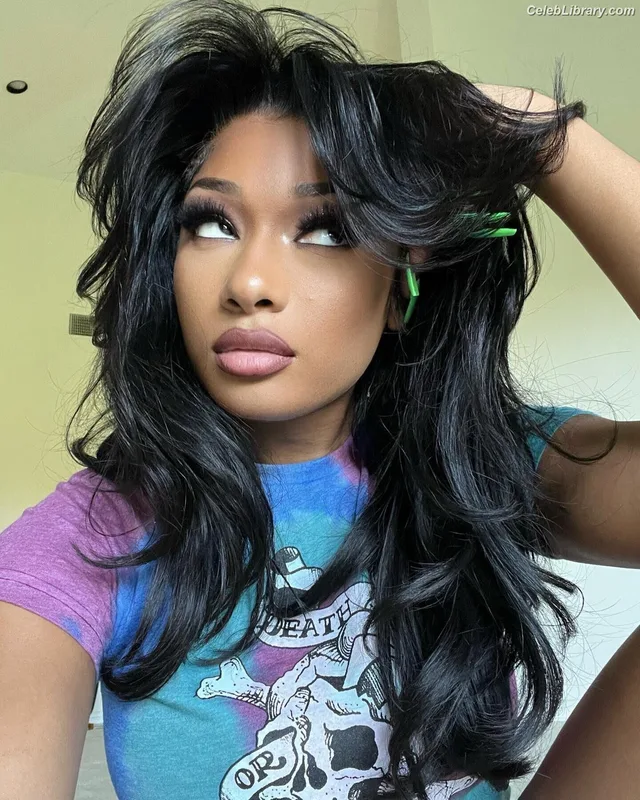 Megan Thee Stallion photo 3 of 1985