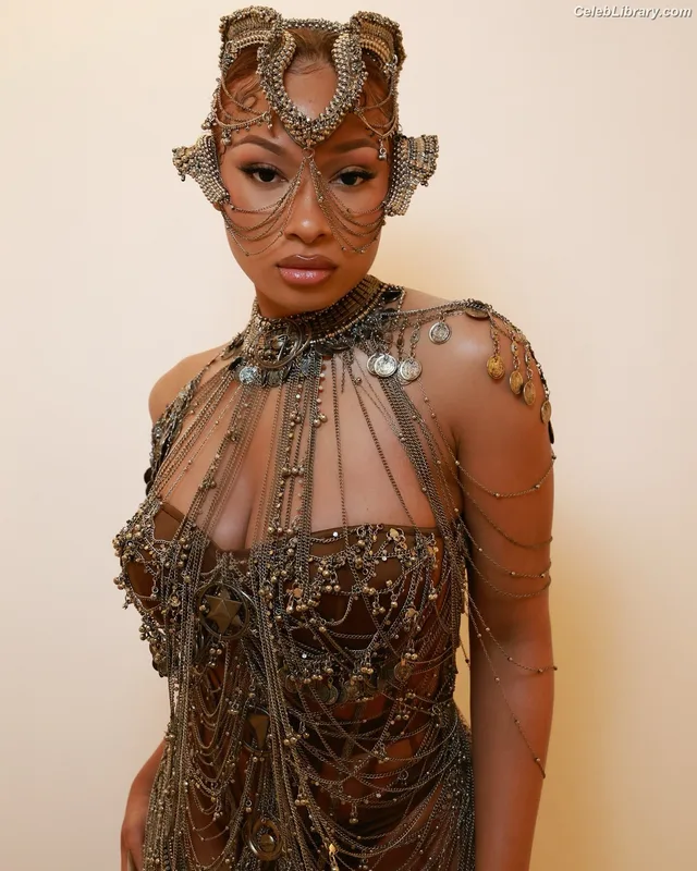 Megan Thee Stallion photo 4 of 1985