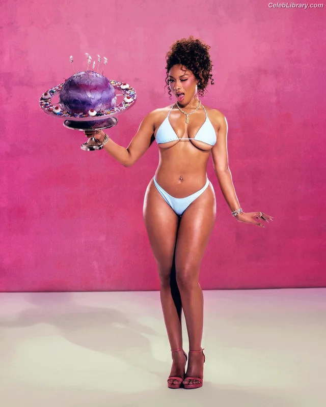 Megan Thee Stallion photo 10 of 1985