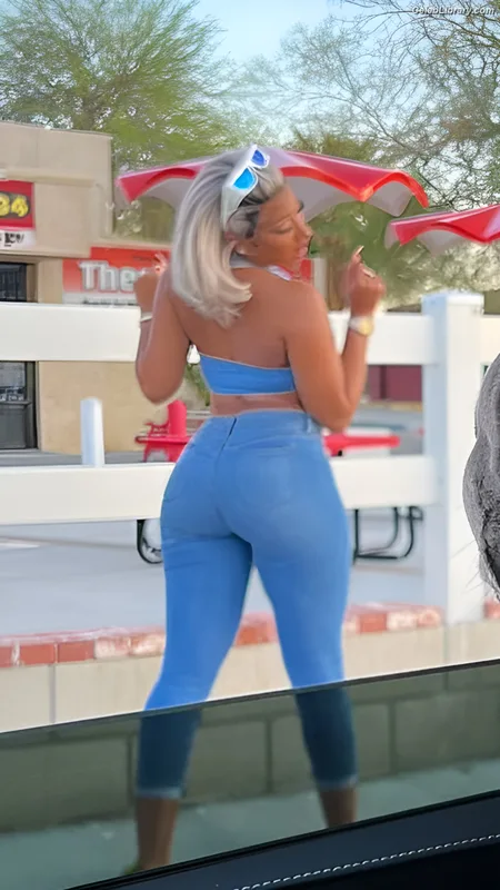 Megan Thee Stallion photo 3 of 1985