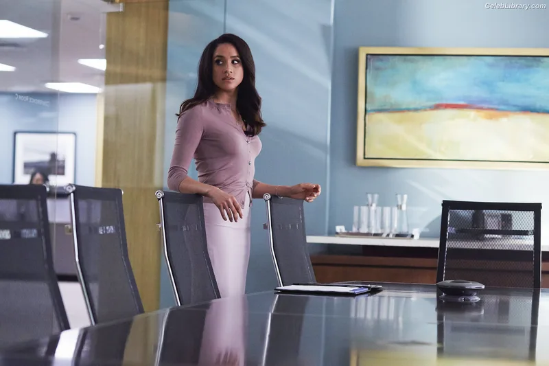 Meghan Markle photo 8 of 68