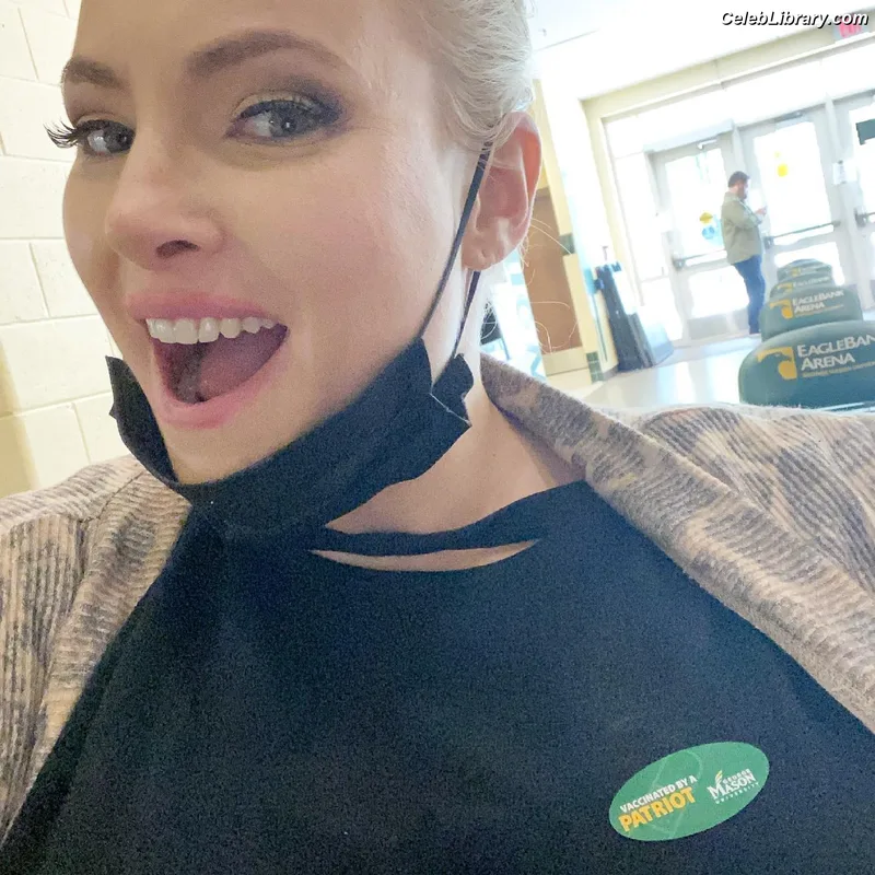 Meghan McCain photo 1 of 159
