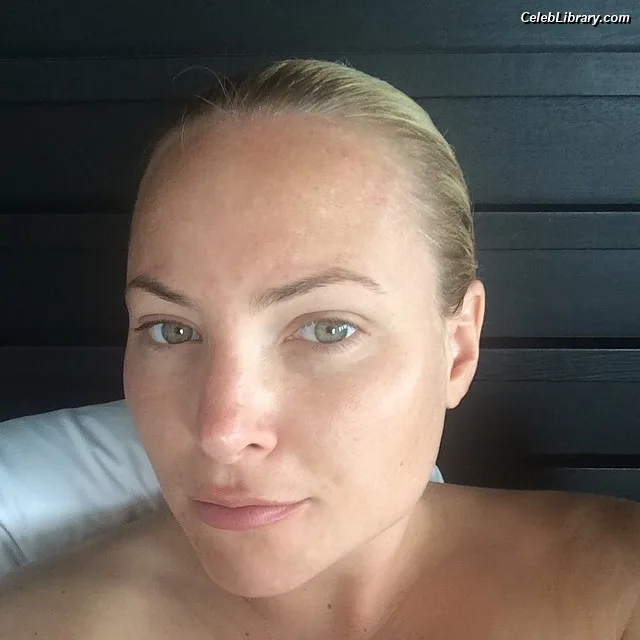 Meghan McCain photo 5 of 159