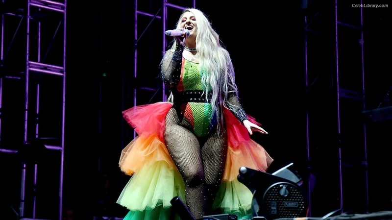 Meghan Trainor photo 13 of 321