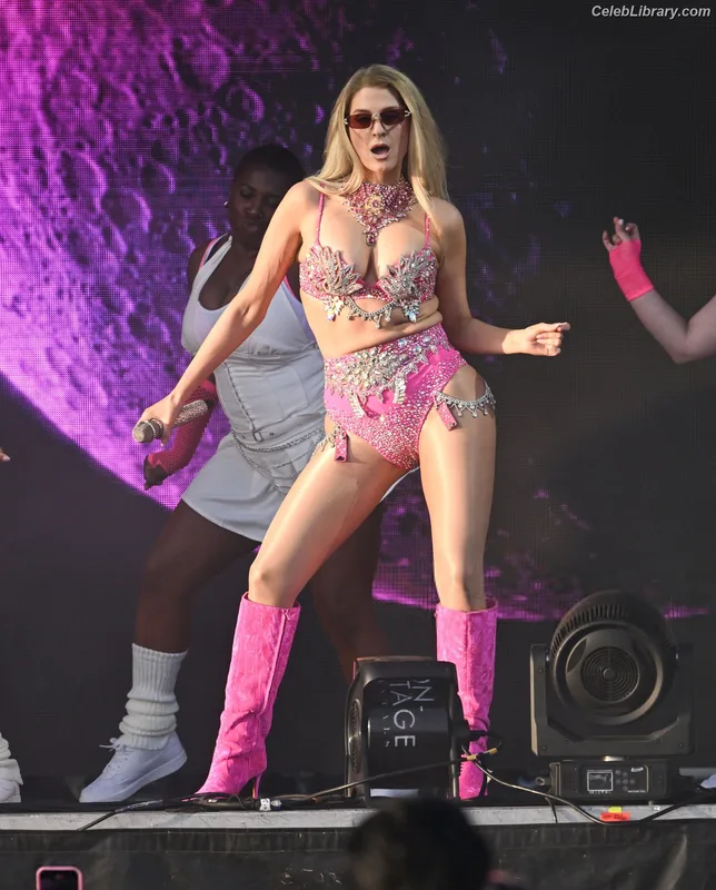 Meghan Trainor photo 10 of 321