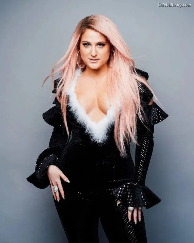 Meghan Trainor photo 16 of 321