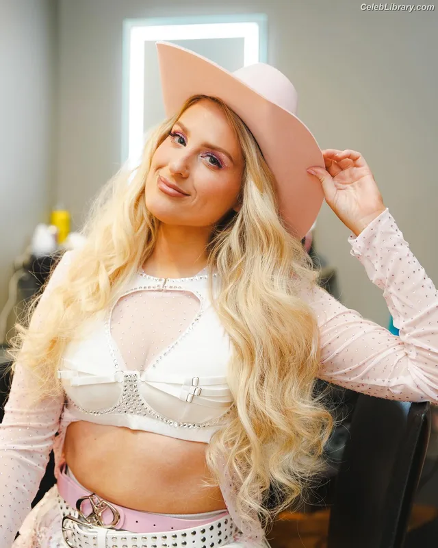 Meghan Trainor photo 20 of 321