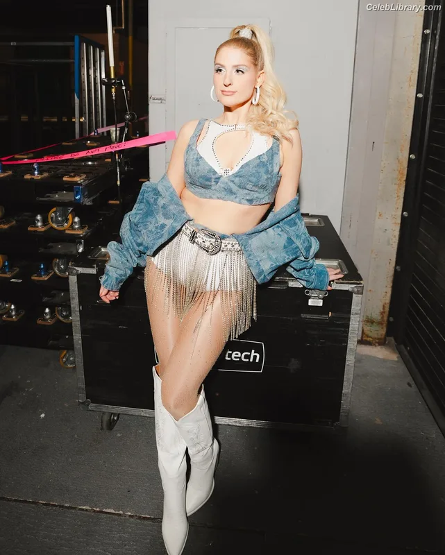 Meghan Trainor photo 5 of 321