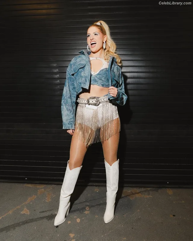 Meghan Trainor photo 9 of 321