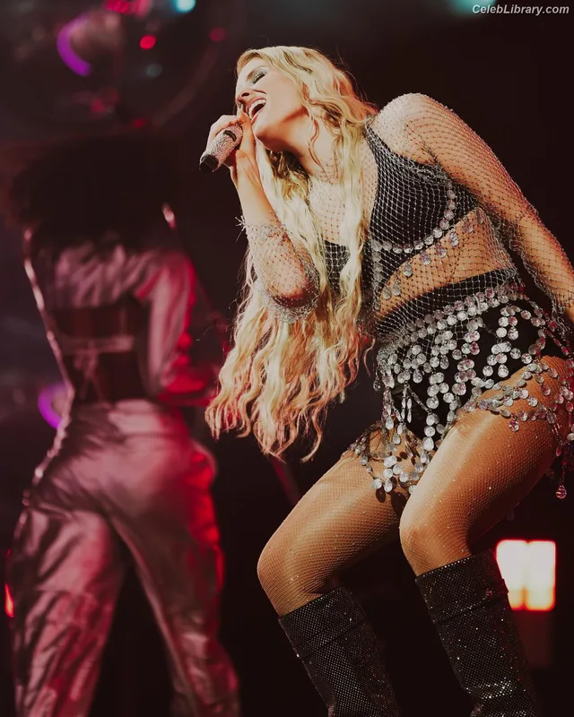 Meghan Trainor photo 18 of 321