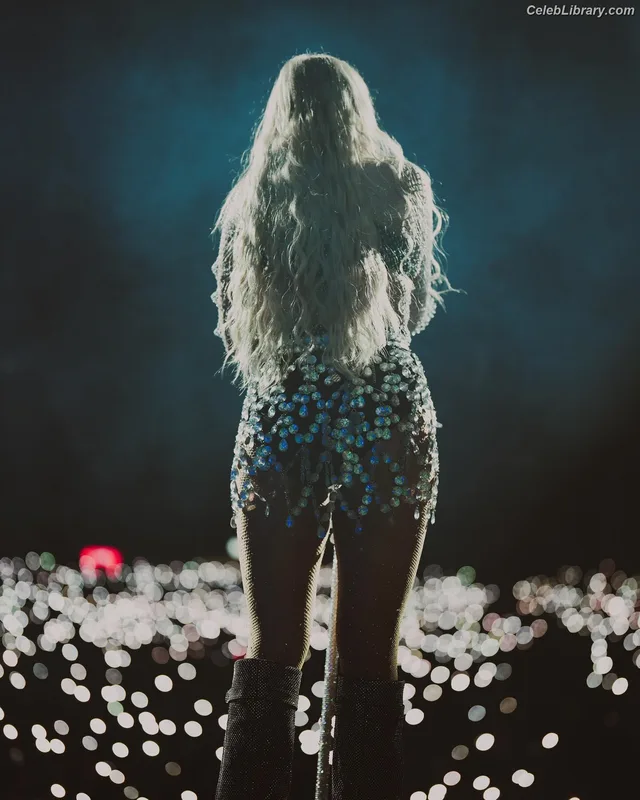 Meghan Trainor photo 23 of 321