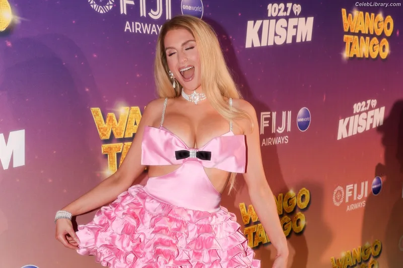 Meghan Trainor photo 17 of 321