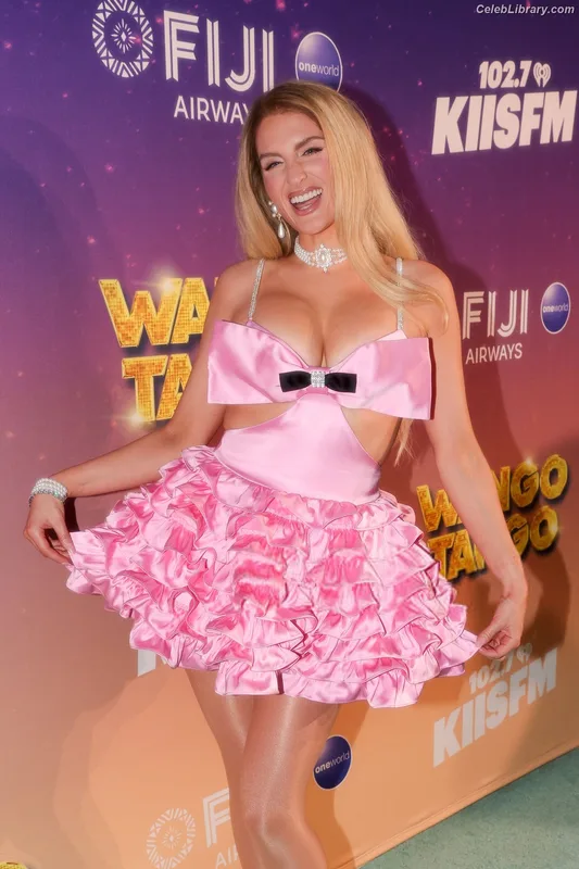 Meghan Trainor photo 24 of 321