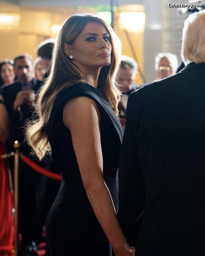 Melania Trump photo 14 of 221