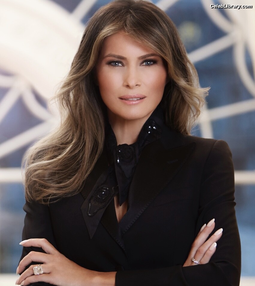 Melania Trump photo 12 of 221