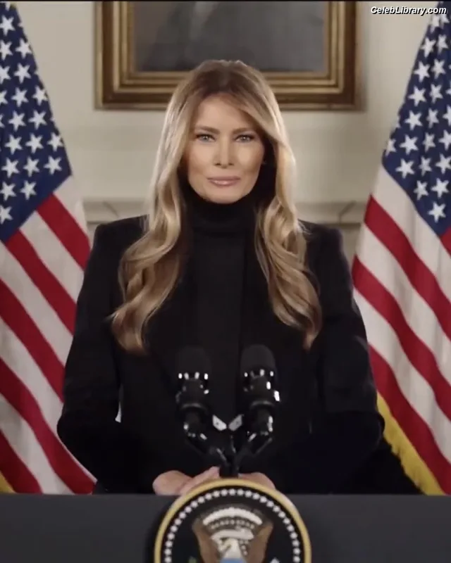 Melania Trump photo 5 of 221