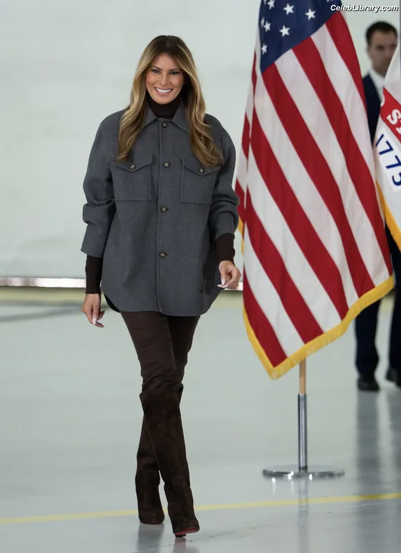 Melania Trump photo 3 of 221