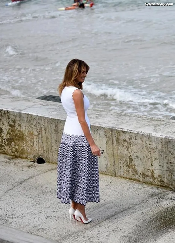 Melania Trump photo 21 of 221