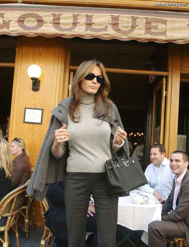 Melania Trump photo 24 of 221