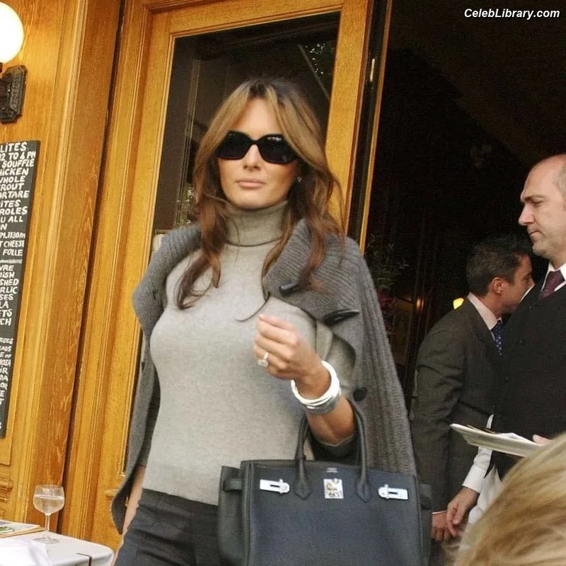 Melania Trump photo 23 of 221