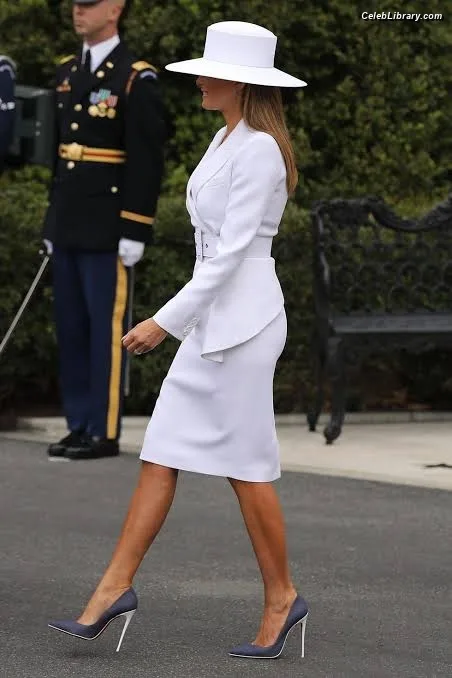 Melania Trump photo 14 of 221
