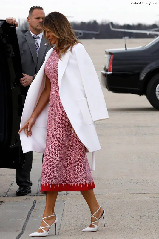 Melania Trump photo 12 of 221